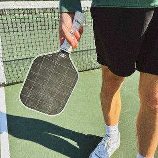 Carbon Fiber vs Kevlar Pickleball Paddles