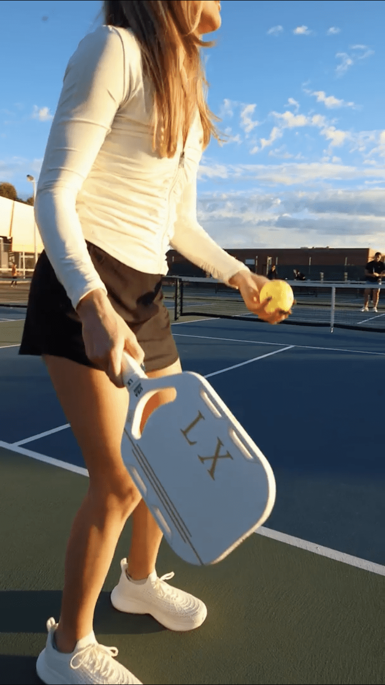 High end luxury pickleball player.
Open throat with additional holes on the side